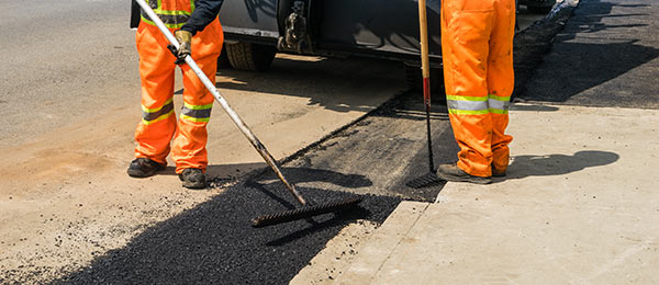 Efficient Asphalt Repair Solutions for Properties in Crowley, TX, and Beyond Asphalt Repair to Fix Damage and Extend Lifespan